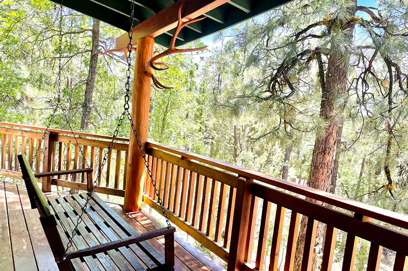 Pinetop Vista Cabins, Cabin 5 The Ponderosa Porch Swing Overlooking the pines View 